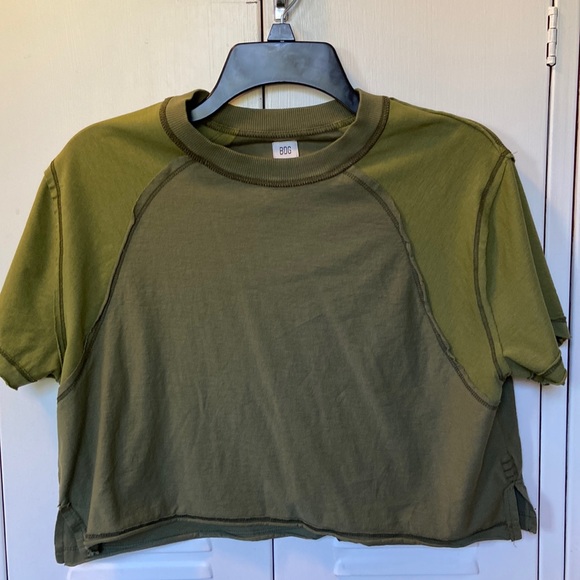 Urban Outfitters Tops - Urban Outfitters | NWOT | Green cropped tee